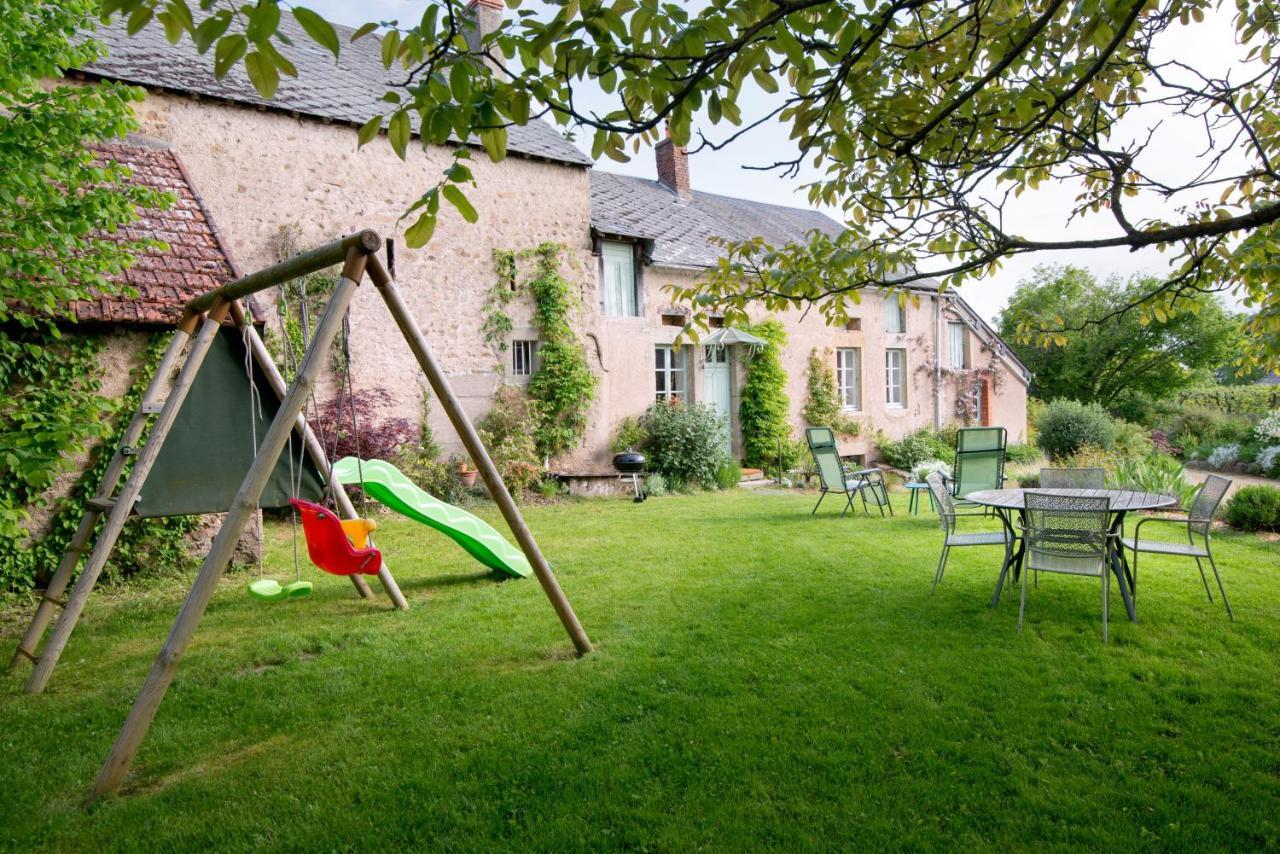 Maison de vacances Les Mésanges, à Ménessaire Exterior foto